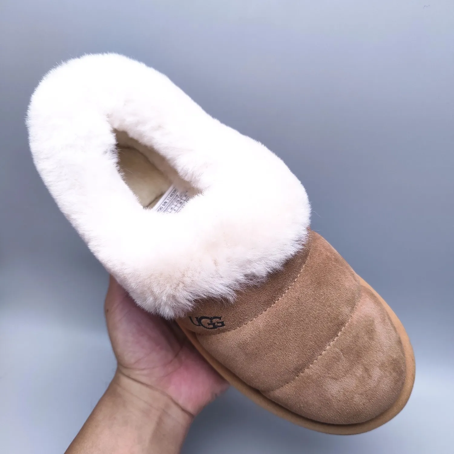 💰600 UGG sheepskin one-piece snow boots 6390 thick-soled slip-on casual shoes Color: Maroon Black Chocolate Size: 35-41